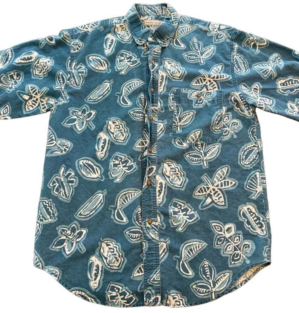 Bugle Boy Company Men's Short Sleeve Button-Down Shirt Teal Blue Floral Leaf
